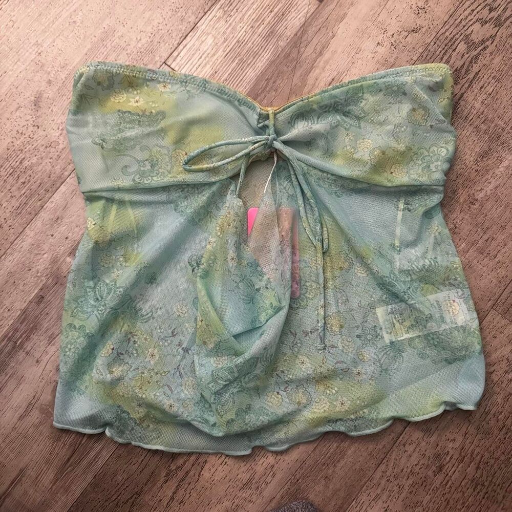 Edikted Women's Green and Blue Crop-top